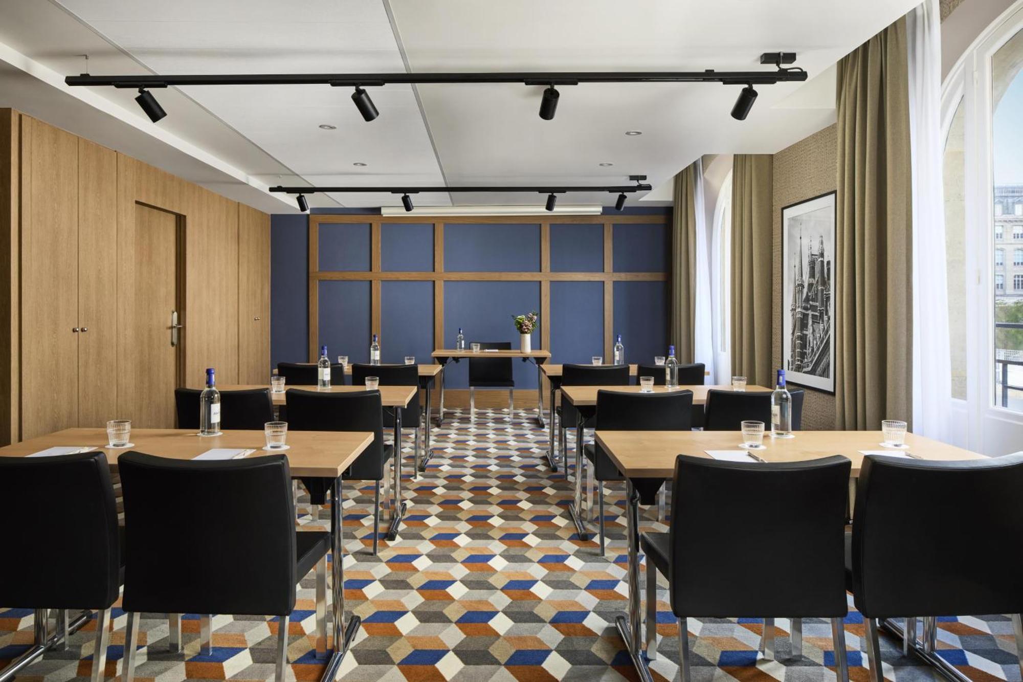 Nh Gare De L'est Hotel 4*